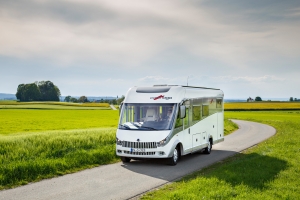 Carthago E line 2018 Duijndam Delft Caravans en Campers afbeelding 2